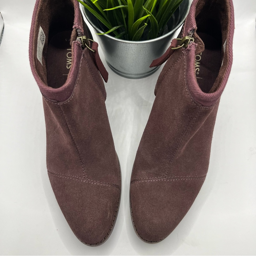 Toms Women's Loren Suede/Metallic Block Heel Ankle Bootie Burgundy 7.5 - Picture 3 of 8